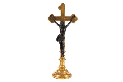 Lot 1295 - A BRONZE AND GILTWOOD CRUCIFIX