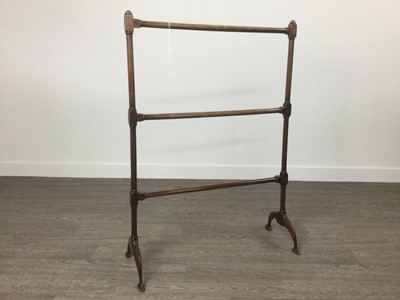 Lot 1281 - A VICTORIAN MAHOGANY TOWEL RAIL