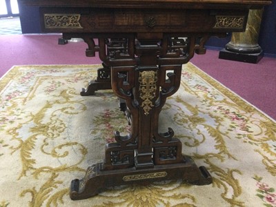 Lot 1263 - AN EARLY 20TH CENTURY CHINESE EXTENDING DINING TABLE