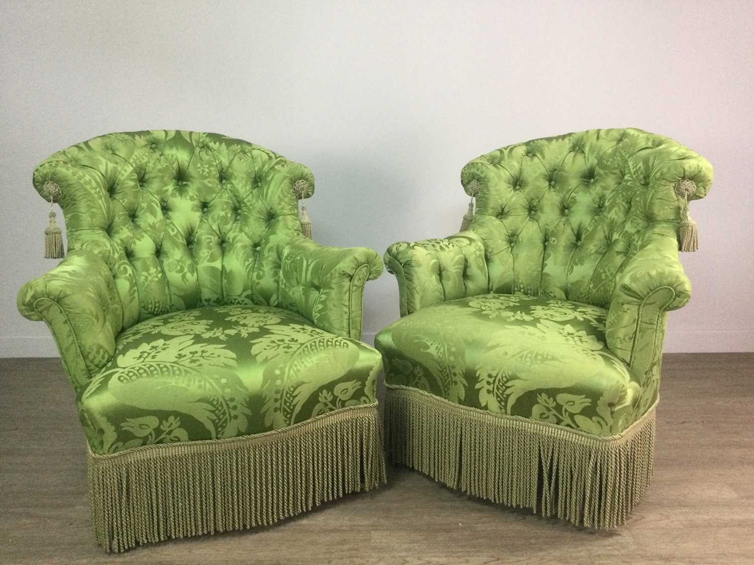 Lot 1257 - AN ATTRACTIVE PAIR OF VICTORIAN ARM CHAIRS