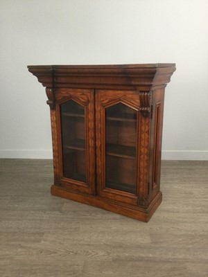 Lot 1255 - A VICTORIAN MAHOGANY BOOKCASE TOP