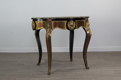 Lot 1340 - A 19TH CENTURY BOULLE CENTRE TABLE