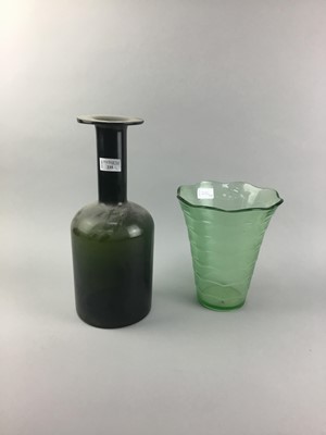 Lot 235 - A GREEN GLASS VASE AND OTHER GLASS ITEMS