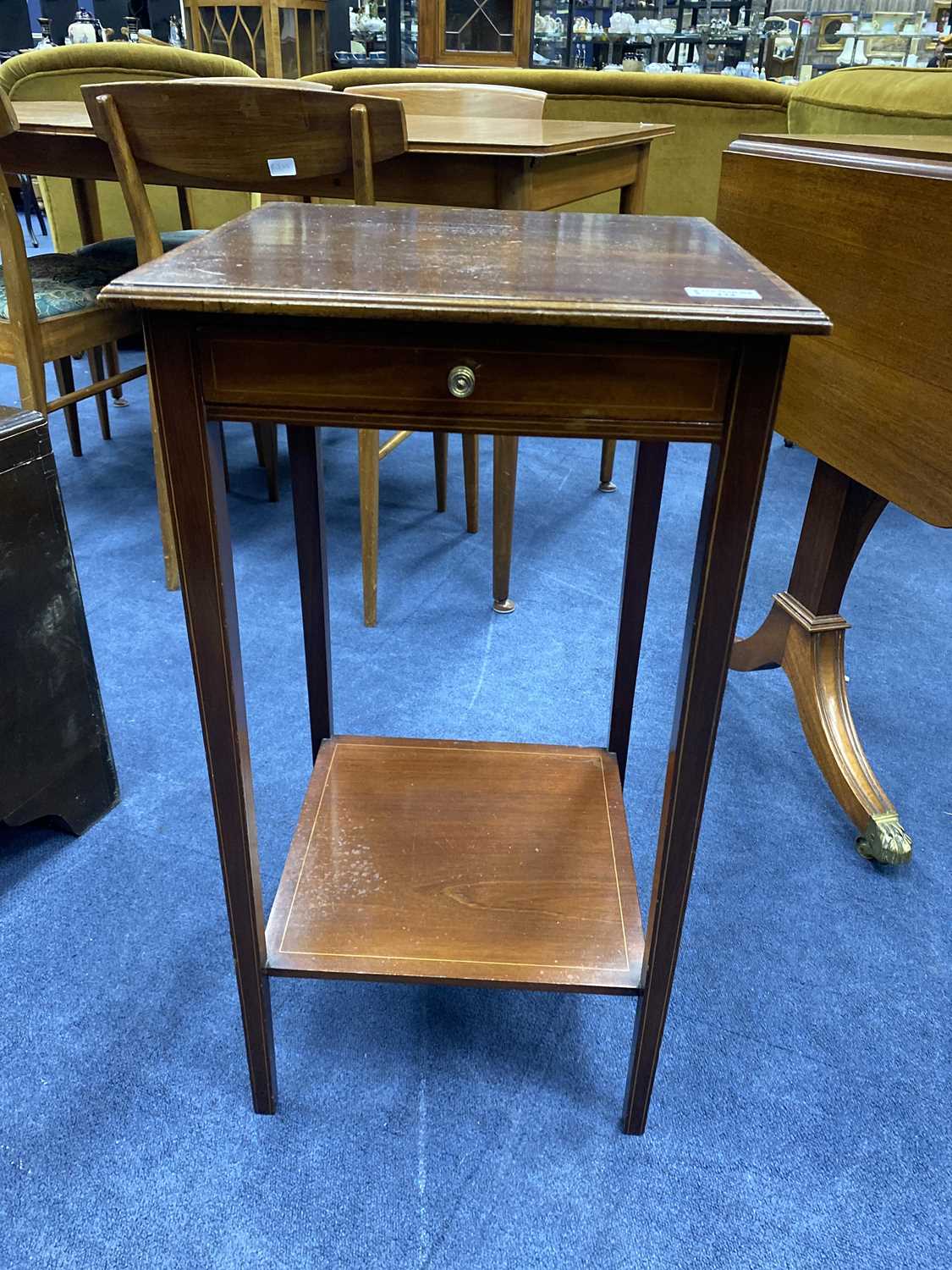 Lot 274 - AN EDWARDIAN OCCASIONAL TABLE