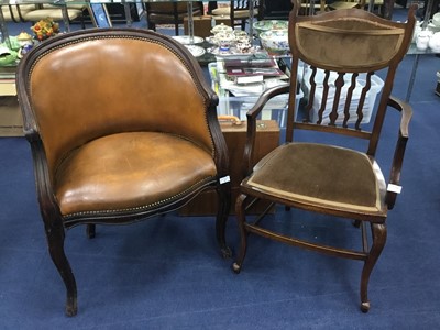 Lot 88 - AN EARLY 20TH CENTURY TUB ARMCHAIR AND A CARVER CHAIR