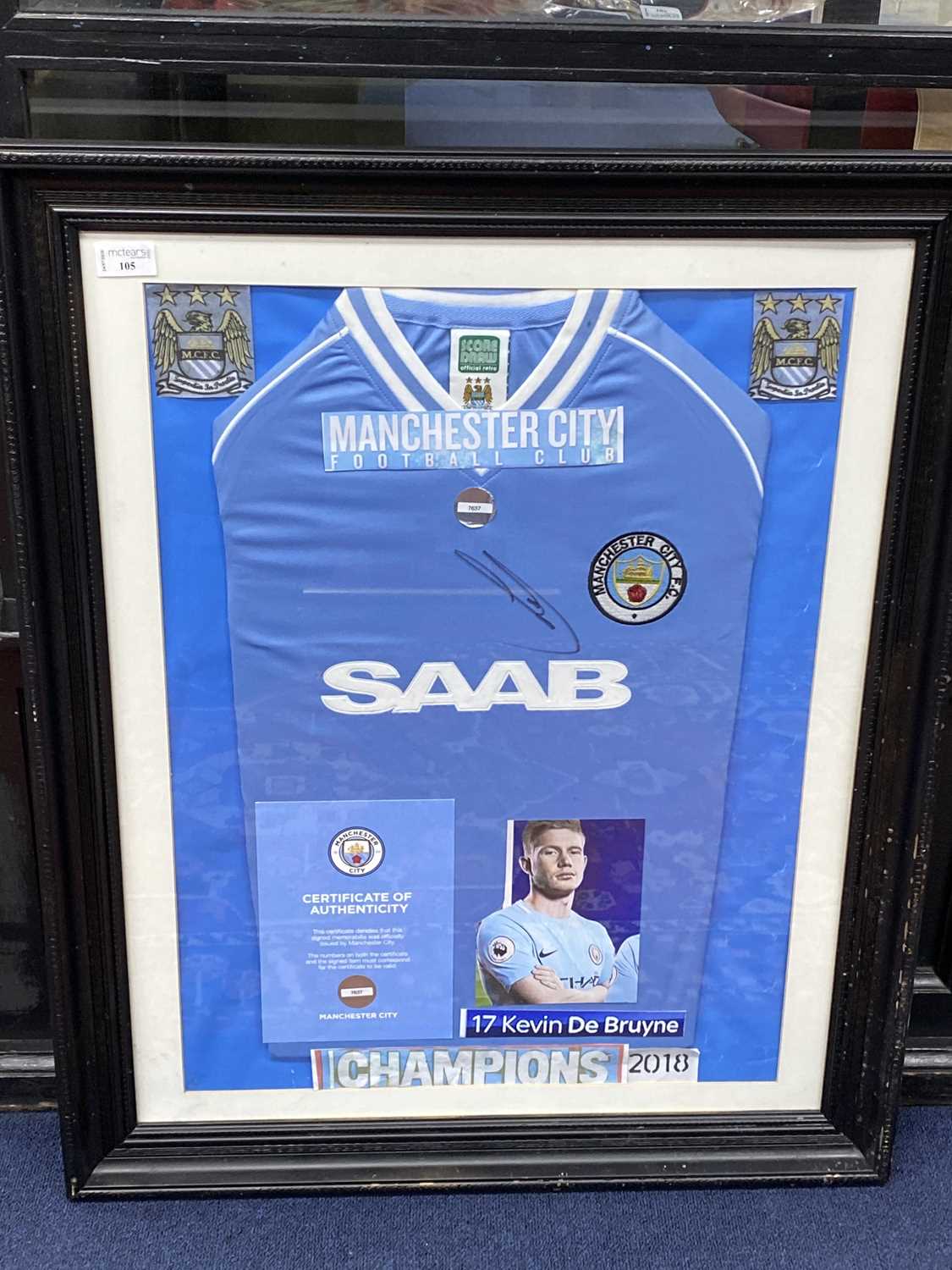 Lot 105 - A SIGNED MANCHESTER CITY FOOTBALL CLUB JERSEY