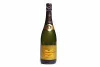 Lot 1442 - VEUVE CLICQUOT PONSARDIN 1990 Champagne Brut...