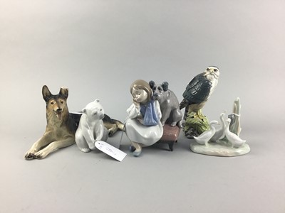 Lot 286 - A LLADRO FIGURE OF A GIRL WITH DOG AND OTHER CERAMIC FIGURES