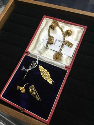 Lot 157 - A LOT OF VICTORIAN AND OTHER JEWELLERY