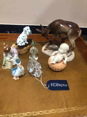 Lot 409 - A NAO FIGURE OF A CHILD, A BEATRIX POTTER FIGURE AND OTHER CERAMIC FIGURES