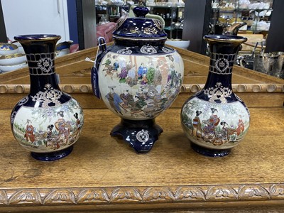 Lot 168 - A PAIR OF EARLY 20TH CENTURY JAPANESE SATSUMA VASES AND A KORO