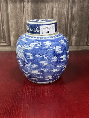 Lot 414 - AN EARLY 20TH CENTURY CHINESE BLUE AND WHITE GINGER JAR AND OTHER CERAMICS