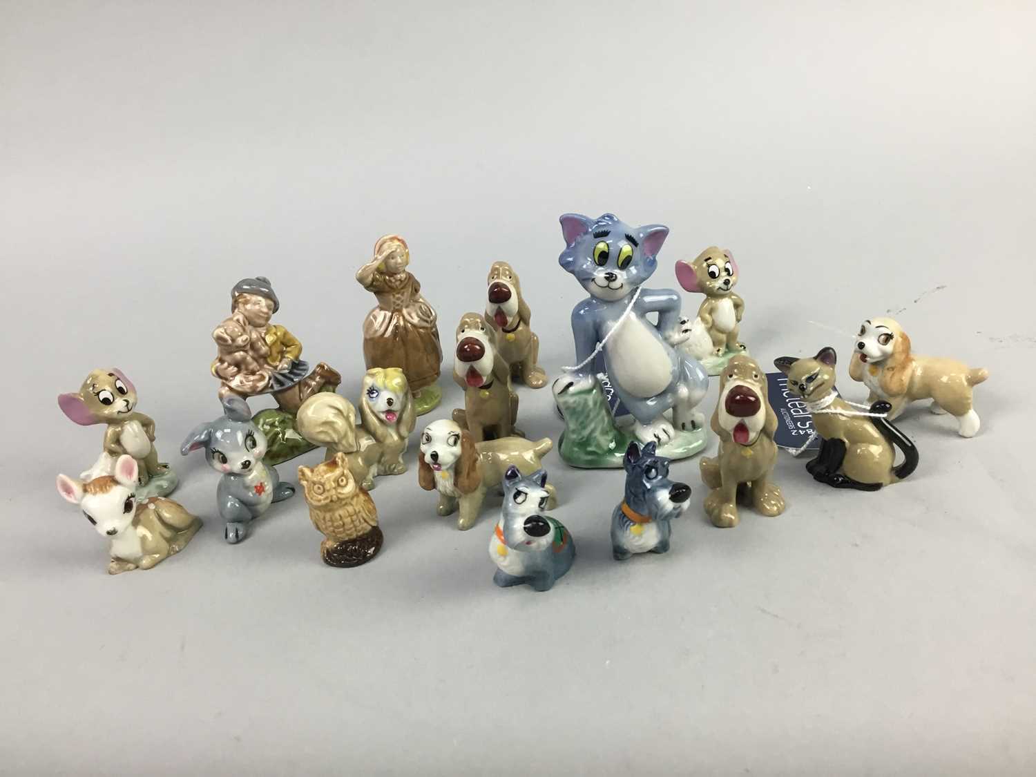 Lot 16 - A LOT OF WADE WHIMSIES