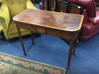 Lot 419 - A MAHOGANY TURNOVER CARD TABLE