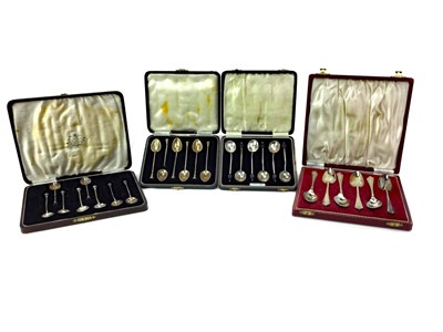 Lot 418 - A CASED SET OF SIX SILVER TEA SPOONS AND THREE OTHERS