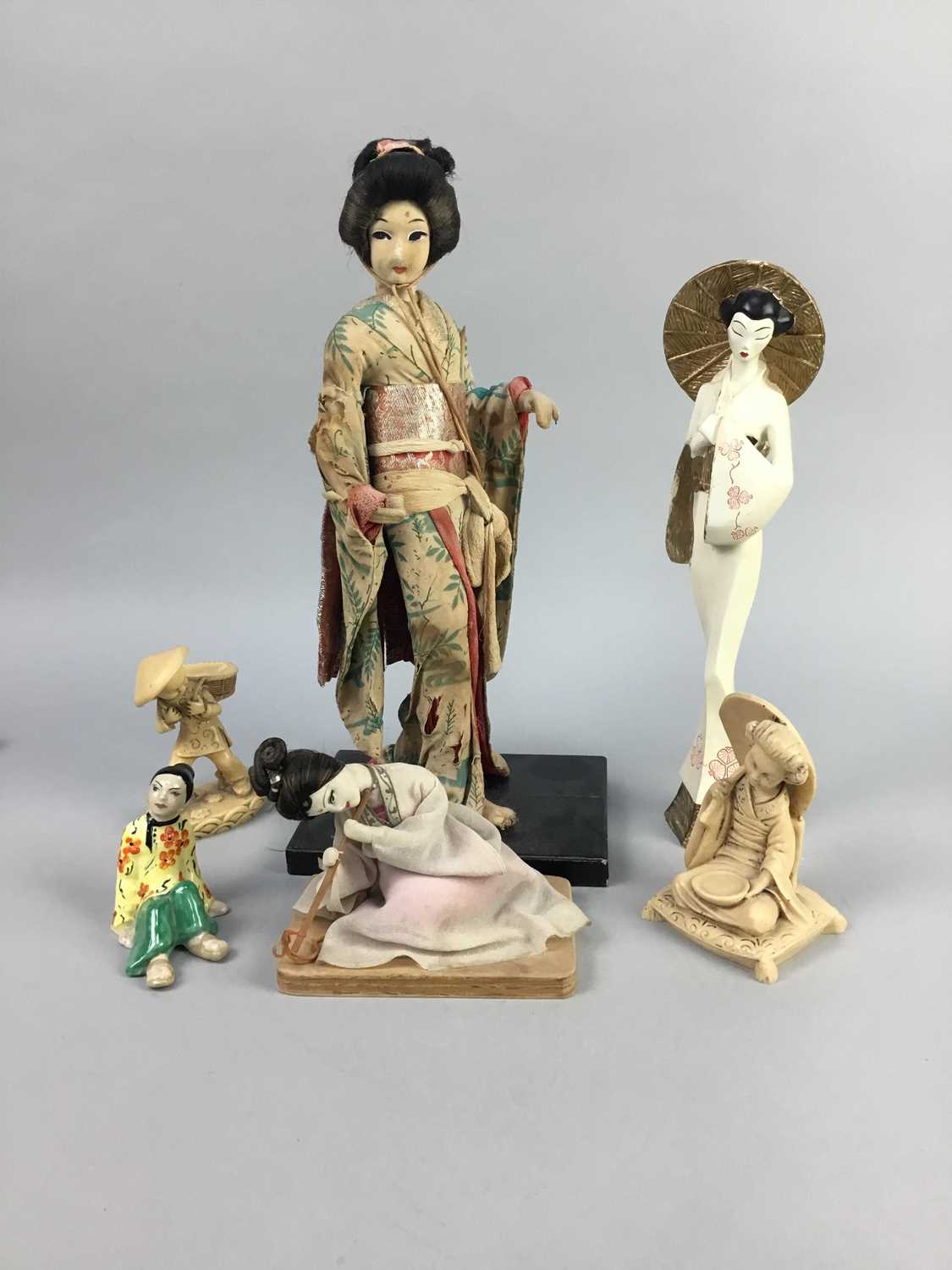 Lot 72 - A JAPANESE EGGSHELL TEA SERVICE, JAPANESE DOLLS AND OTHER ITEMS