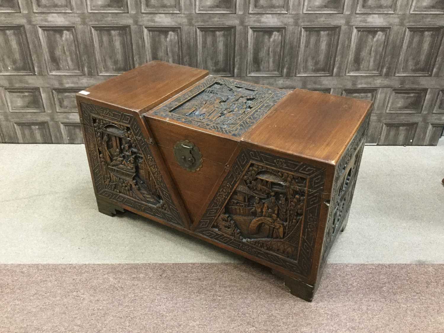 Lot 721 - AN EARLY 20TH CENTURY CHINESE CAMPHORWOOD CHEST
