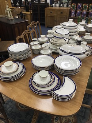 Lot 162 - A COLLECTION OF BLUE AND WHITE TEA AND DINNER WARE