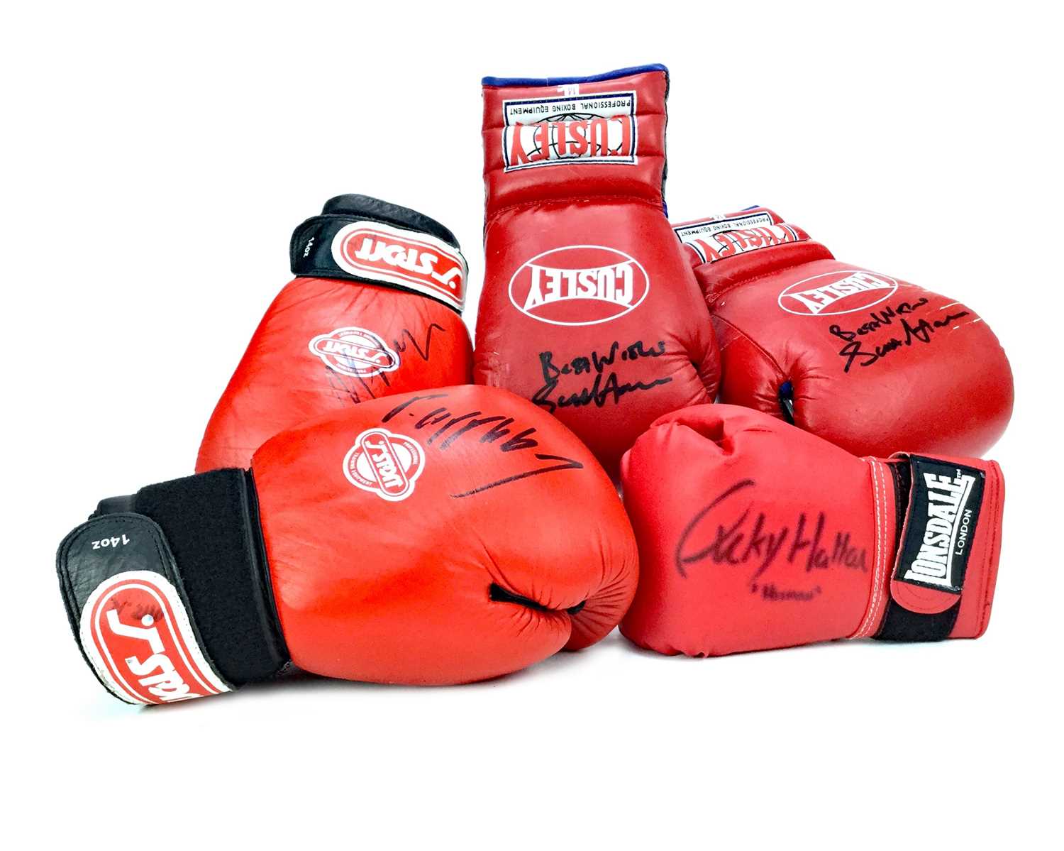 Lot 1752 - A LOT OF SIGNED BOXING GLOVES