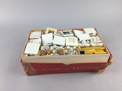 Lot 193 - A TRI-ANG ARKITEX SCALE MODEL CONSTRUCTION KIT