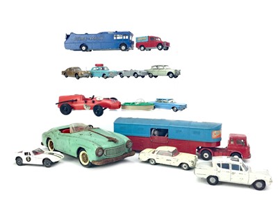 Lot 1405 - A COLLECTION OF LOOSE MODEL VEHICLES INCLUDING CORGI AND DINKY