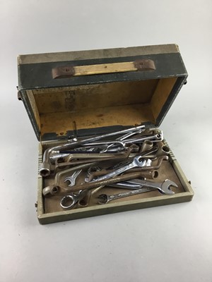 Lot 218 - A LOT OF VINTAGE HAND TOOLS