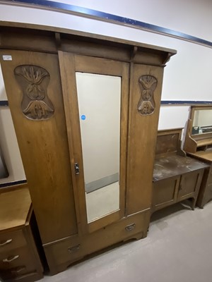 Lot 326 - AN OAK WARDROBE, DRESSING CHEST AND WASH STAND