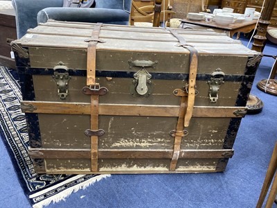 Lot 330 - A MAHOGANY BLANKET CHEST AND A VINTAGE TRAVEL TRUNK