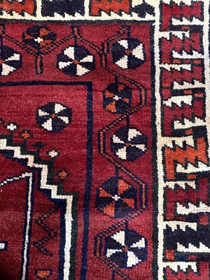 Lot 213 - A 20TH CENTURY PERSIAN RUG