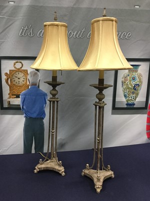 Lot 1417 - A PAIR OF CAST METAL NEO-CLASSICAL STYLE TABLE LAMPS