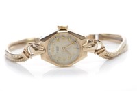 Lot 122 - LADY'S MID-TWENTIETH CENTURY NINE CARAT GOLD...