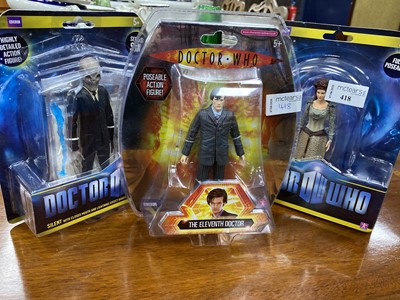 Lot 418 - A COLLECTION OF DR WHO AND THE HOBBIT CHARACTER FIGURES