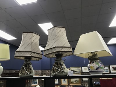 Lot 460 - A PAIR OF DECORATIVE TABLE LAMPS AND OTHER TABLE LAMPS