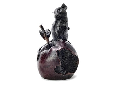 Lot 1430 - MOUSE ON AN APPLE, A BRONZE BY MICHAEL SIMPSON