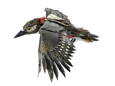 Lot 1438 - A CONTEMPORARY METALWORK SCULPTURE OF A GREAT SPOTTED WOODPECKER