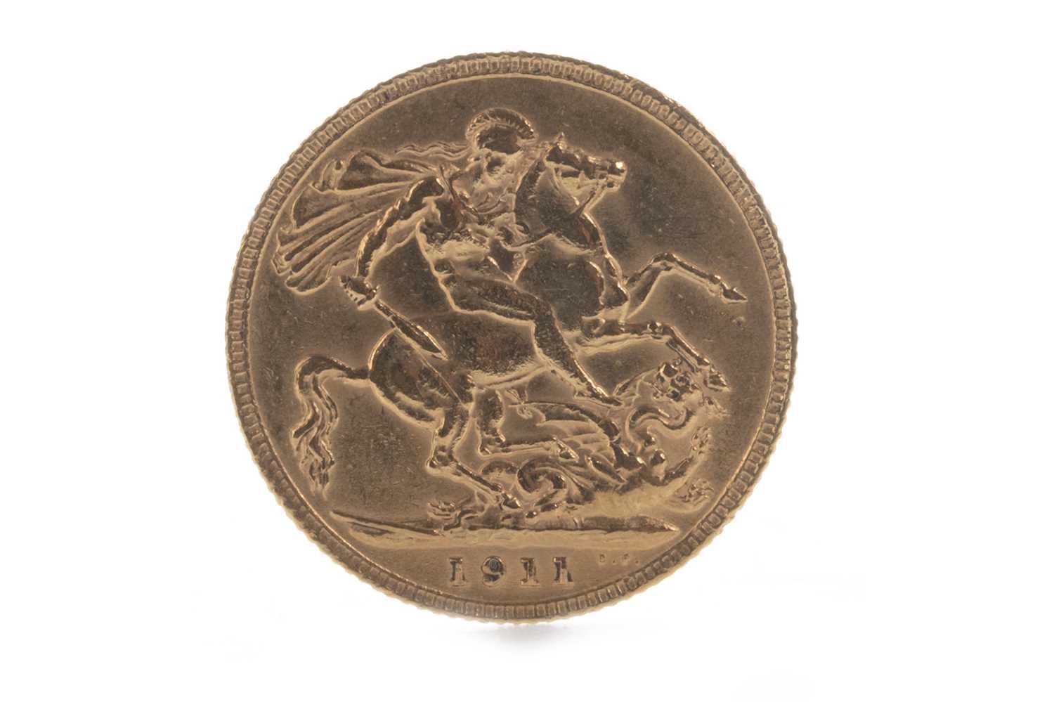 Lot 8 - A GEORGE V (1910 - 1936) GOLD SOVEREIGN DATED 1911