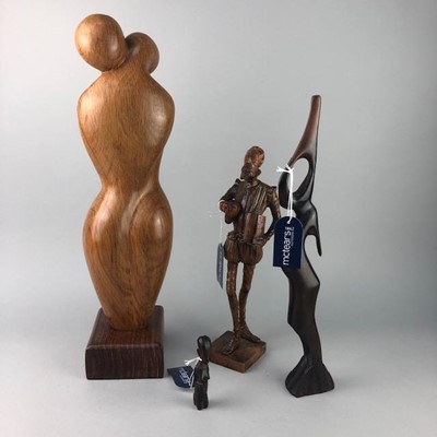 Lot 118 - A WOOD SCULPTURE OF TWO FIGURES AND OTHERS