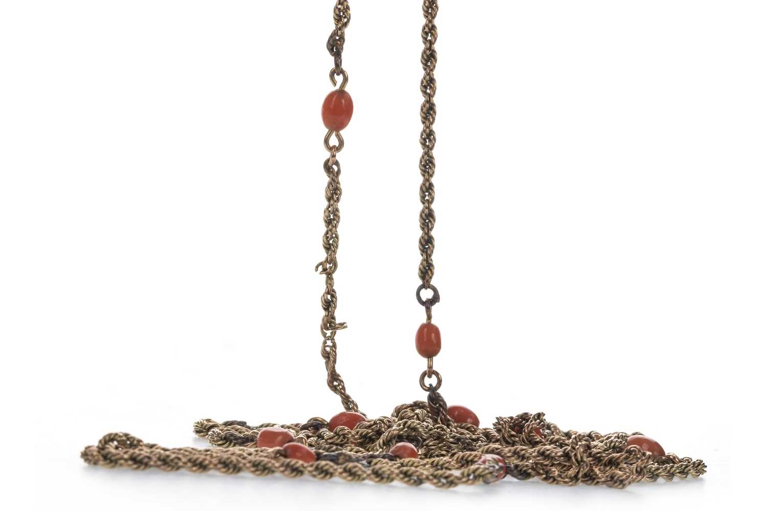 Lot 921 - A CORAL NECKLACE