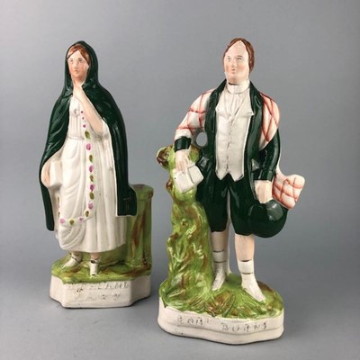 Lot 53 - A PAIR OF FLATBACK FIGURES ALONG WITH A MAUCHLINE BOX AND TRAVEL DOMINOES