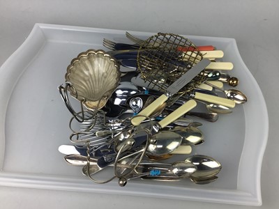 Lot 14 - A LOT OF SILVER PLATED FLATWARE