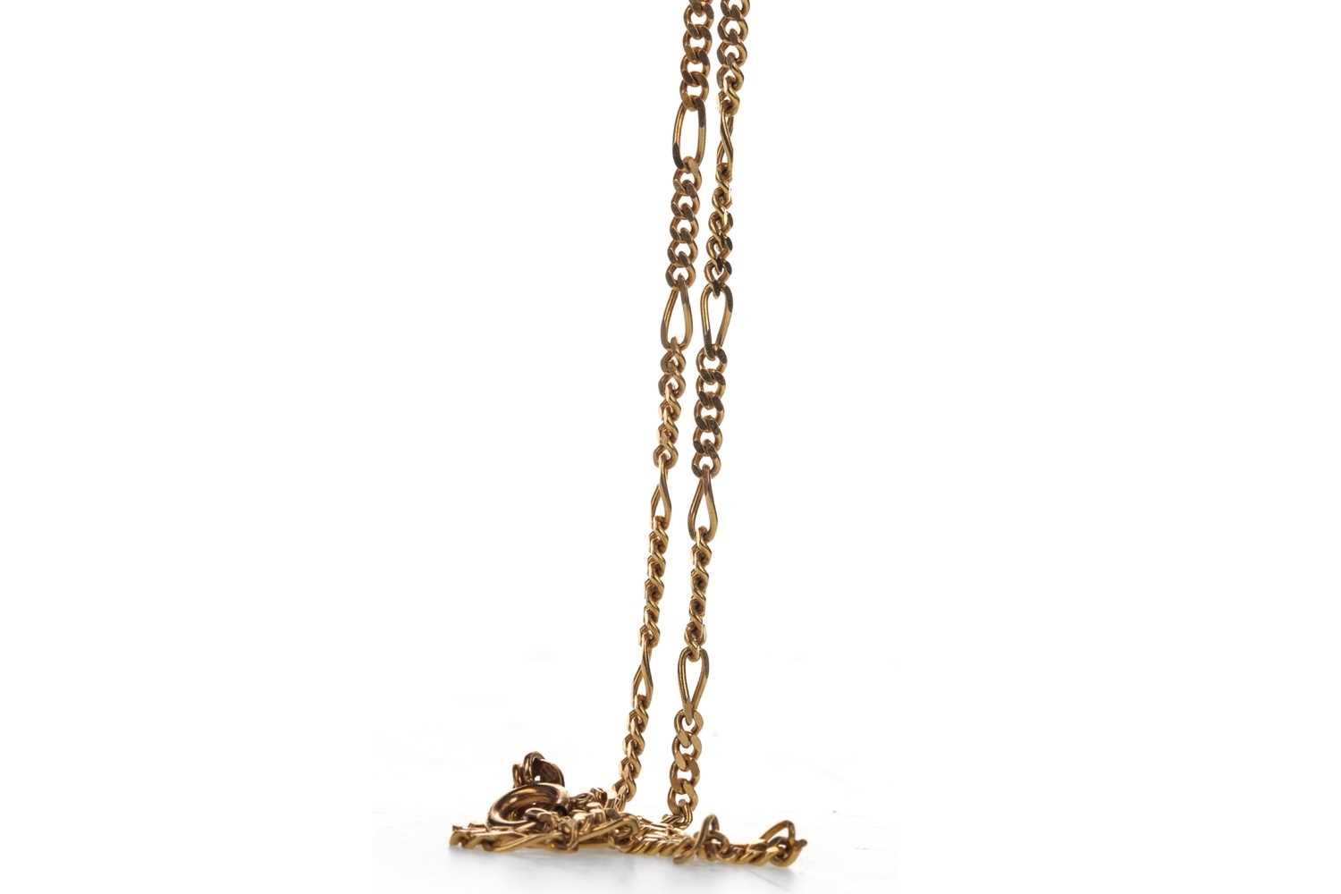 Lot 938 - A GOLD NECKLACE