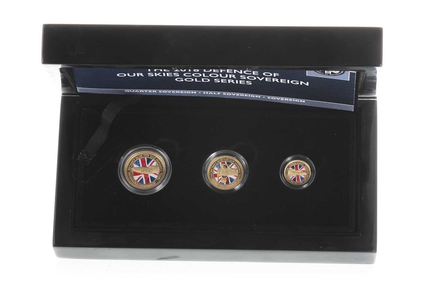 Lot 26 - THE 2018 DEFENCE OF OUR SKIES COLOUR SOVEREIGN GOLD SERIES COIN SET