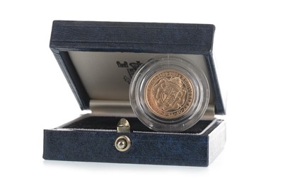 Lot 15 - A GOLD HALF SOVEREIGN MARKING 500TH ANNIVERSARY OF THE FIRST GOLD SOVEREIGN