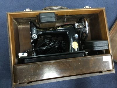 Lot 87 - A SINGER SEWING MACHINE