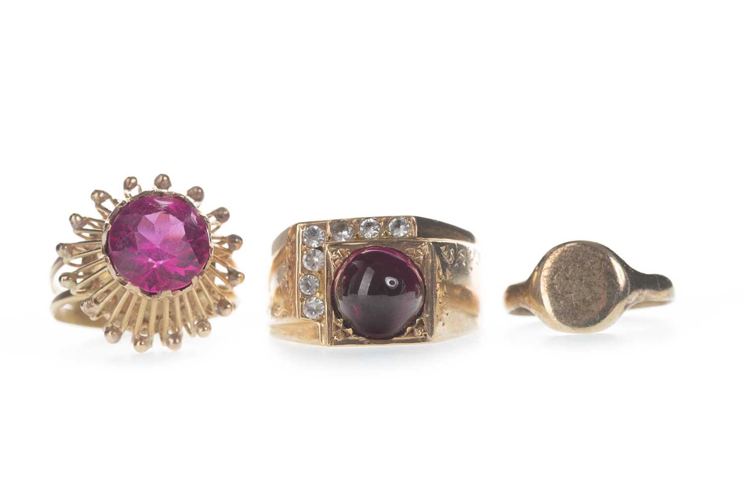 Lot 305 - TWO GEM SET RINGS AND A SIGNET RING