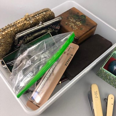 Lot 133 - A LOT OF VINTAGE PENS, PURSES AND OTHER OBJECTS