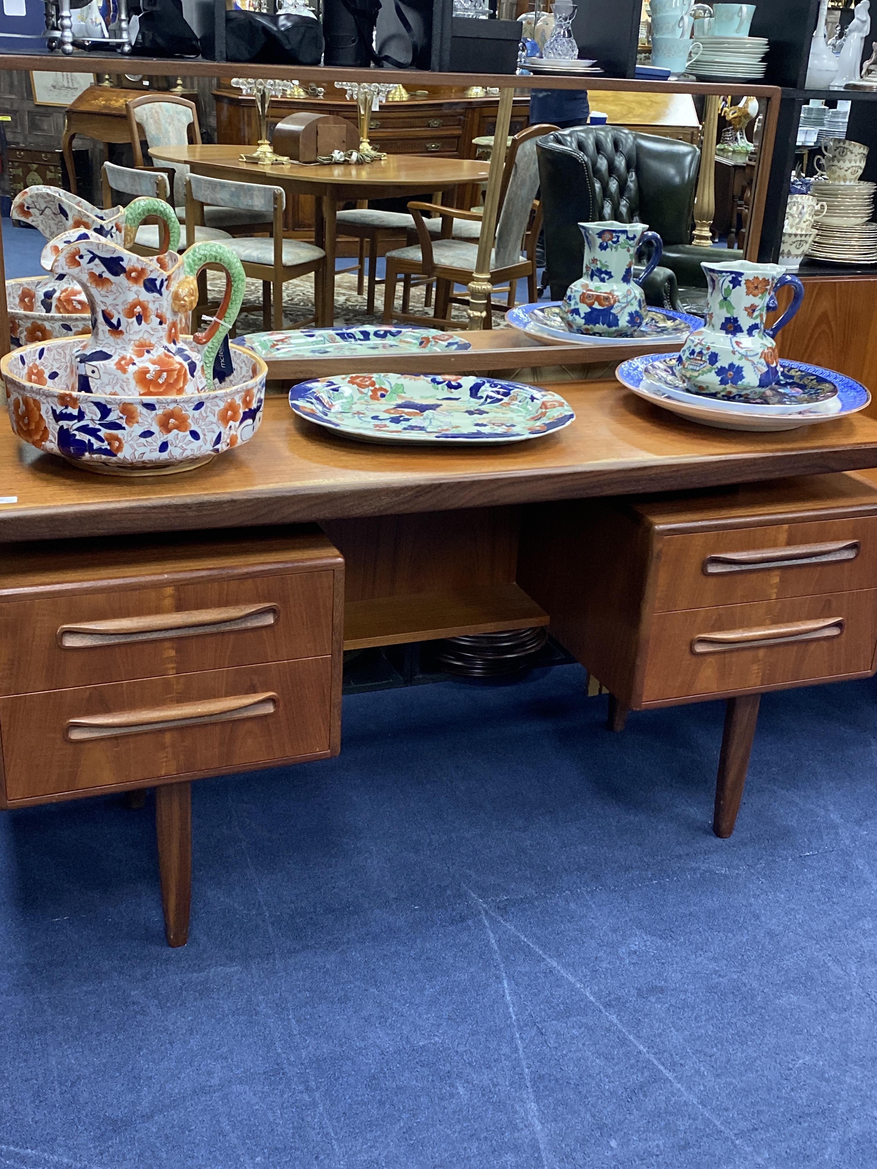 Lot 336 A RETRO GPLAN BEDROOM SUITE