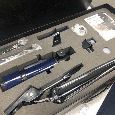 Lot 286 - A CASED MODERN TELESCOPE