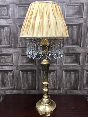 Lot 407 - A BRASS ELECTRIC TABLE LAMP