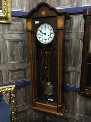 Lot 364 - A 20TH CENTURY OAK CASED WALL CLOCK